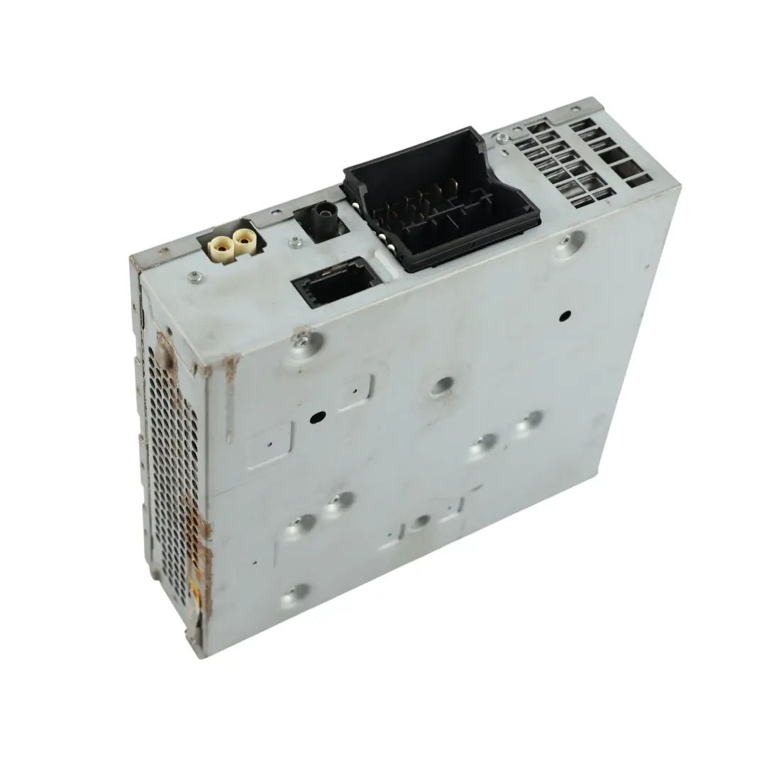 Audi A4 B8 A5 8F Tuner Wzmacniacz Radia CD Navi - SKU 4F0035061B - Numer Części 4F0035061B