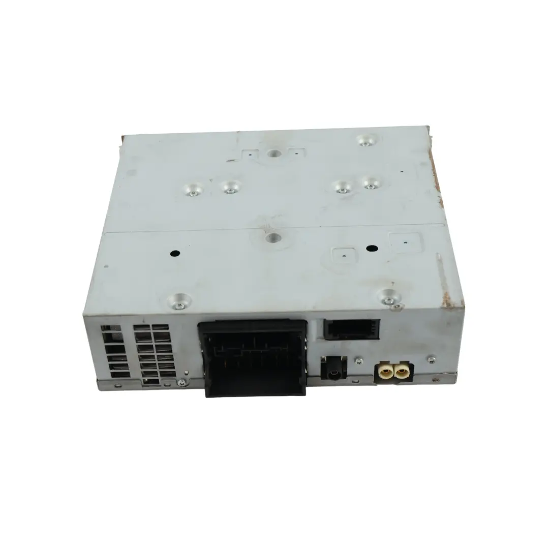 8F Tuner Wzmacniacz Radia CD Navi do Audi A4 B8 A5 o numerze 4F0035061B Audi A4 B8 A5 8F Tuner Wzmacniacz Radia CD Navi - SKU 4F0035061B - Numer Części 4F0035061B