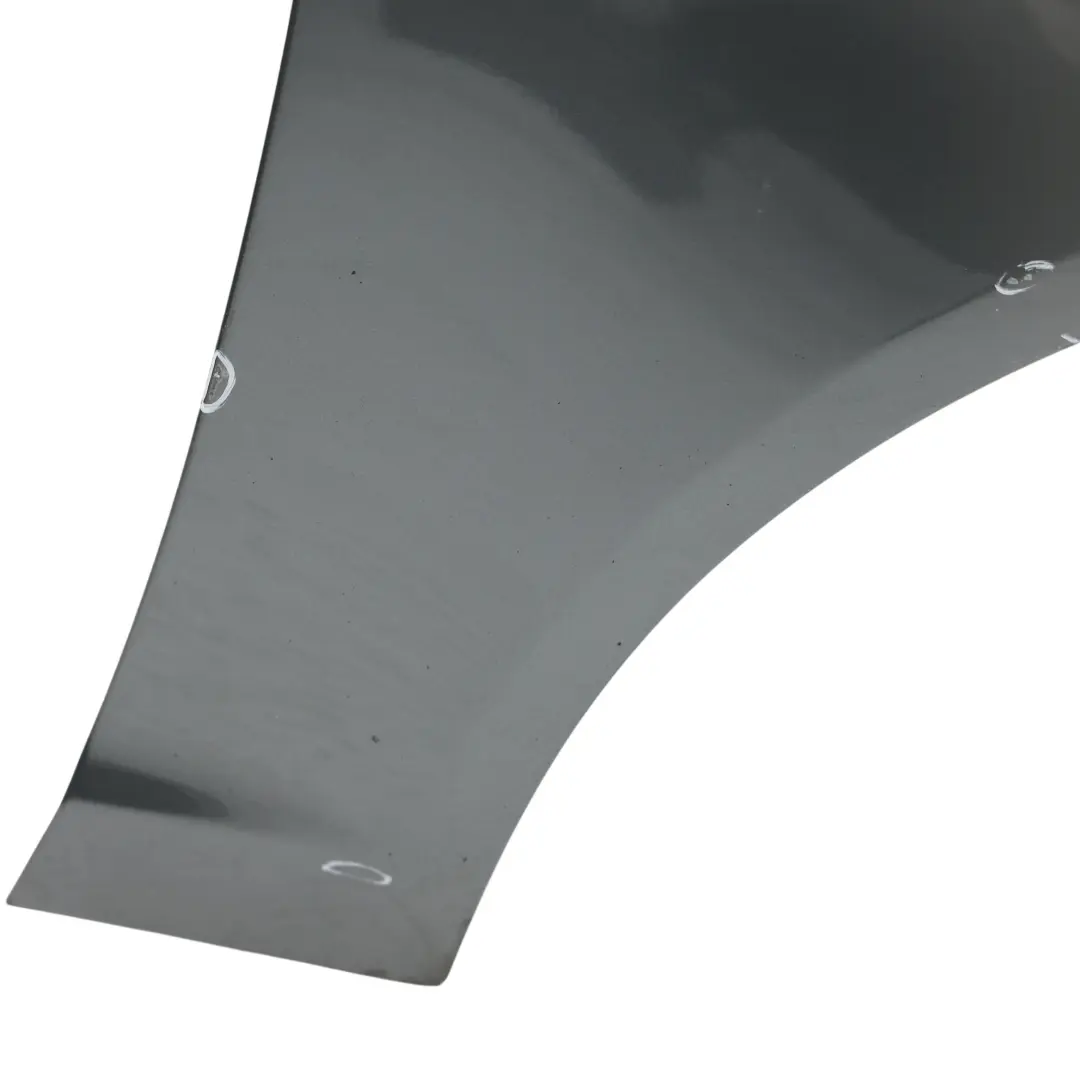 Parafango Anteriore Destro Grigio Daytona Perlato Z7S per Audi A6 C6 con numero di parte 4F0821104F Audi A6 C6 Parafango Anteriore Destro Grigio Daytona Perlato Z7S - SKU 4F0821104F-DGR - Numero di parte 4F0821104F