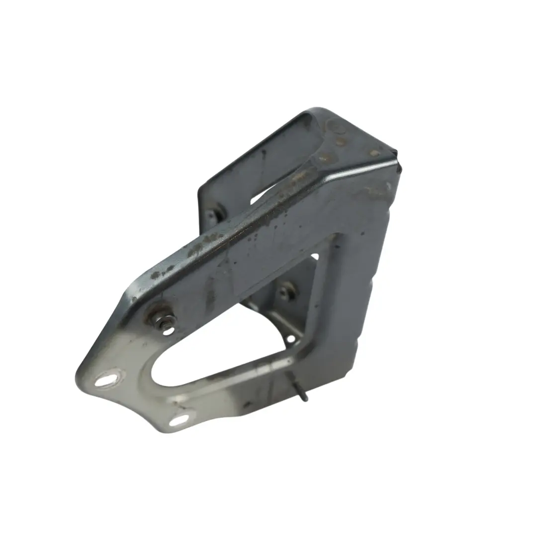 Staffa Pannello Parafango Anteriore Sinistro Grigio Daytona Z7S per Audi A6 C6 con numero di parte 4F0821135B Audi A6 C6 Staffa Pannello Parafango Anteriore Sinistro Grigio Daytona Z7S - SKU 4F0821135B-DGR - Numero di parte 4F0821135B