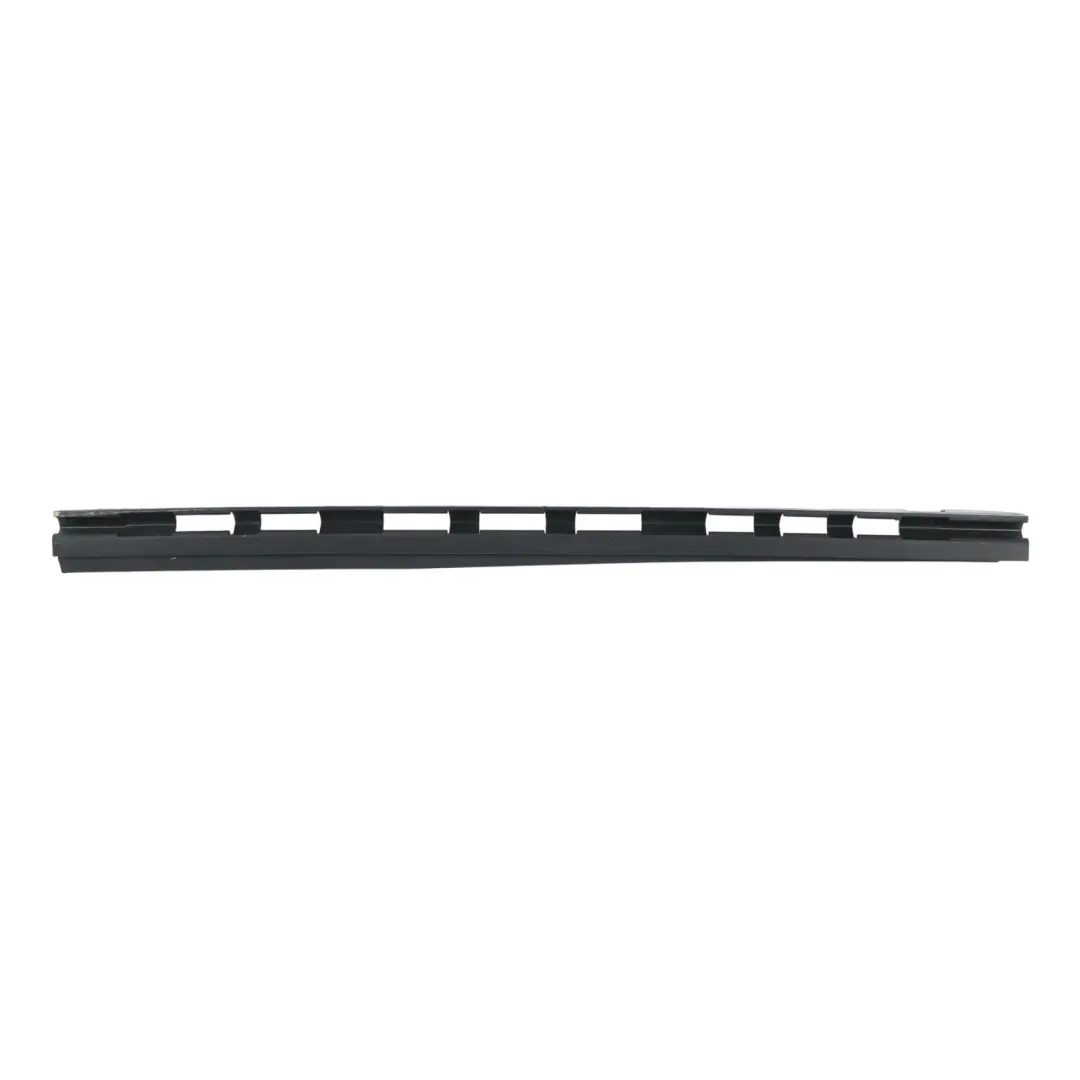 Front Door Retaining Strip Seal Moulding Right O/S to Audi A6 C6 with Part number 4F0831346 Audi A6 C6 Front Door Retaining Strip Seal Moulding Right O/S - SKU 4F0831346 - Part number 4F0831346