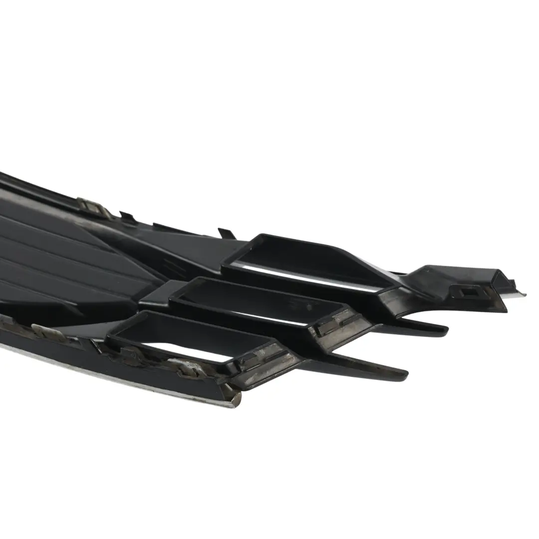 Kratka Atrapa Zderzaka Przedniego Prawy Przód do Audi A6 C7 o numerze 4G0807682AD Audi A6 C7 Kratka Atrapa Zderzaka Przedniego Prawy Przód - SKU 4G0807682AD - Numer Części 4G0807682AD