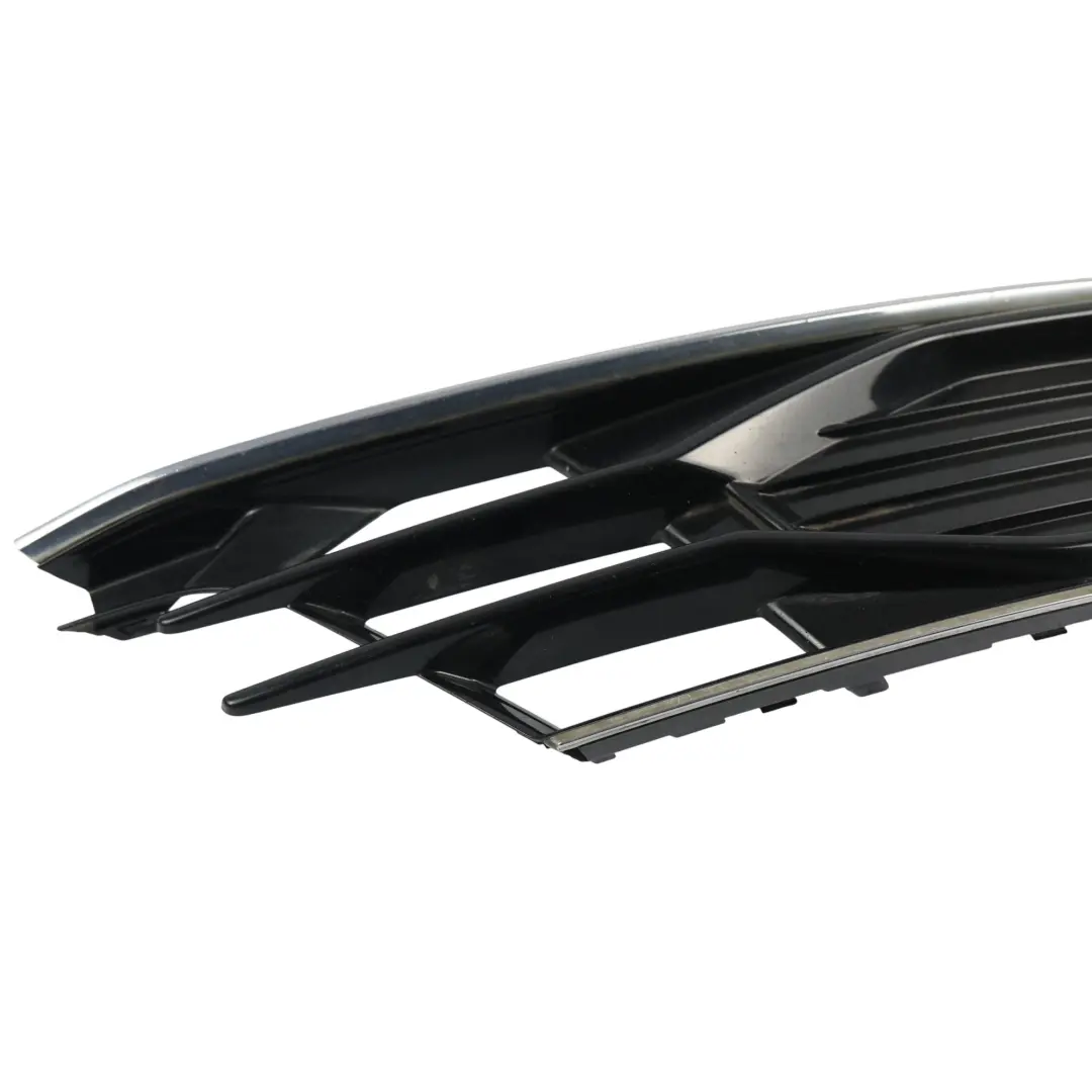 Kratka Atrapa Zderzaka Przedniego Prawy Przód do Audi A6 C7 o numerze 4G0807682AD Audi A6 C7 Kratka Atrapa Zderzaka Przedniego Prawy Przód - SKU 4G0807682AD - Numer Części 4G0807682AD