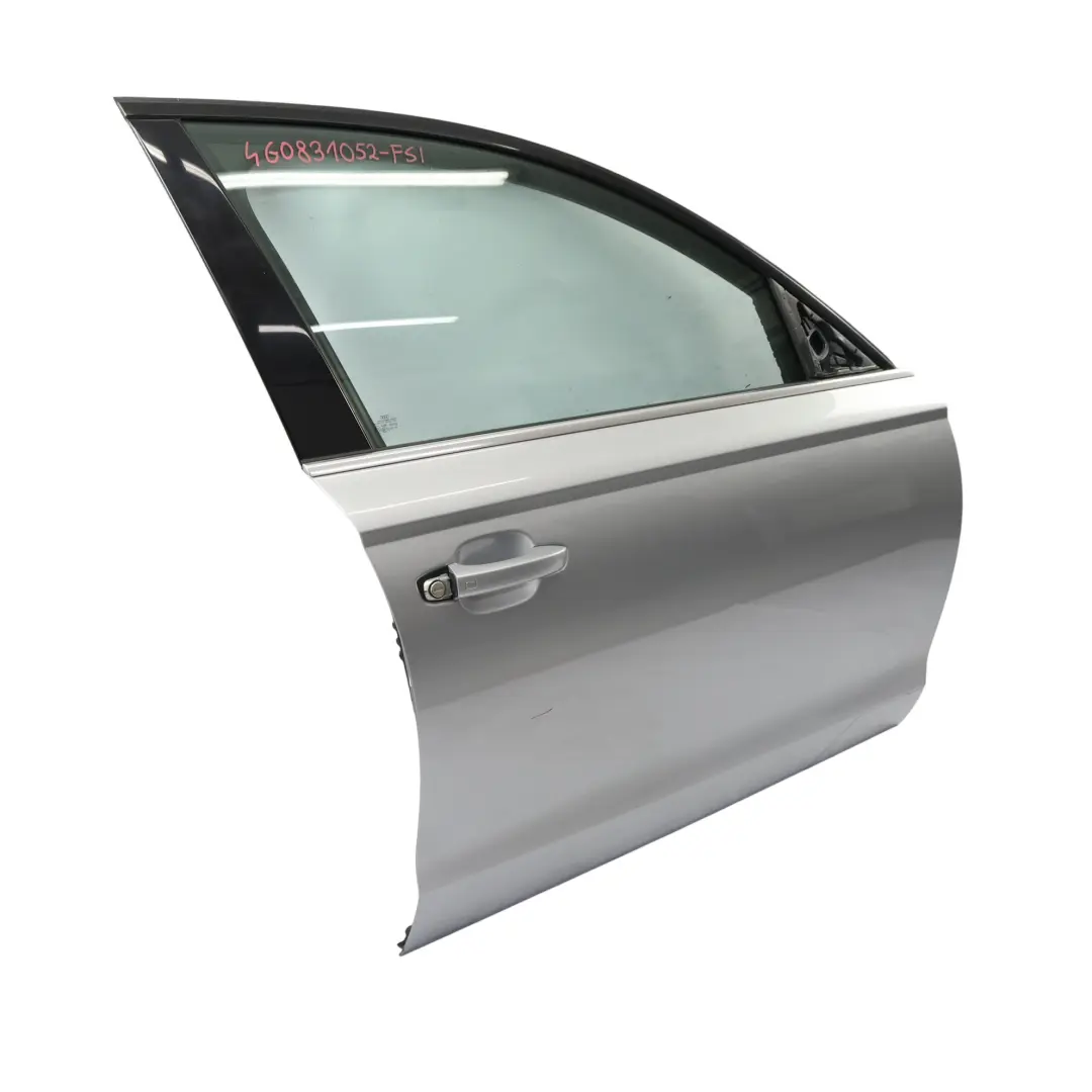 Pannello Porta Anteriore Destro Argento Metallizzato Z7G per Audi A6 C7 4G con numero di parte 4G0831052 Audi A6 C7 4G Pannello Porta Anteriore Destro Argento Metallizzato Z7G - SKU 4G0831052-FSI - Numero di parte 4G0831052