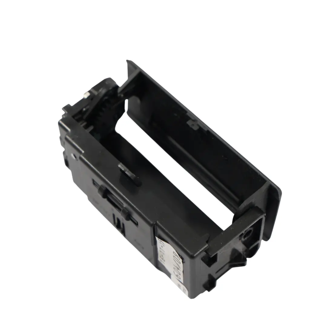 Popielniczka Konsoli Środkowej Czarna do Audi A6 C7 o numerze 4G8857406C Audi A6 C7 Popielniczka Konsoli Środkowej Czarna - SKU 4G8857406C - Numer Części 4G8857406C