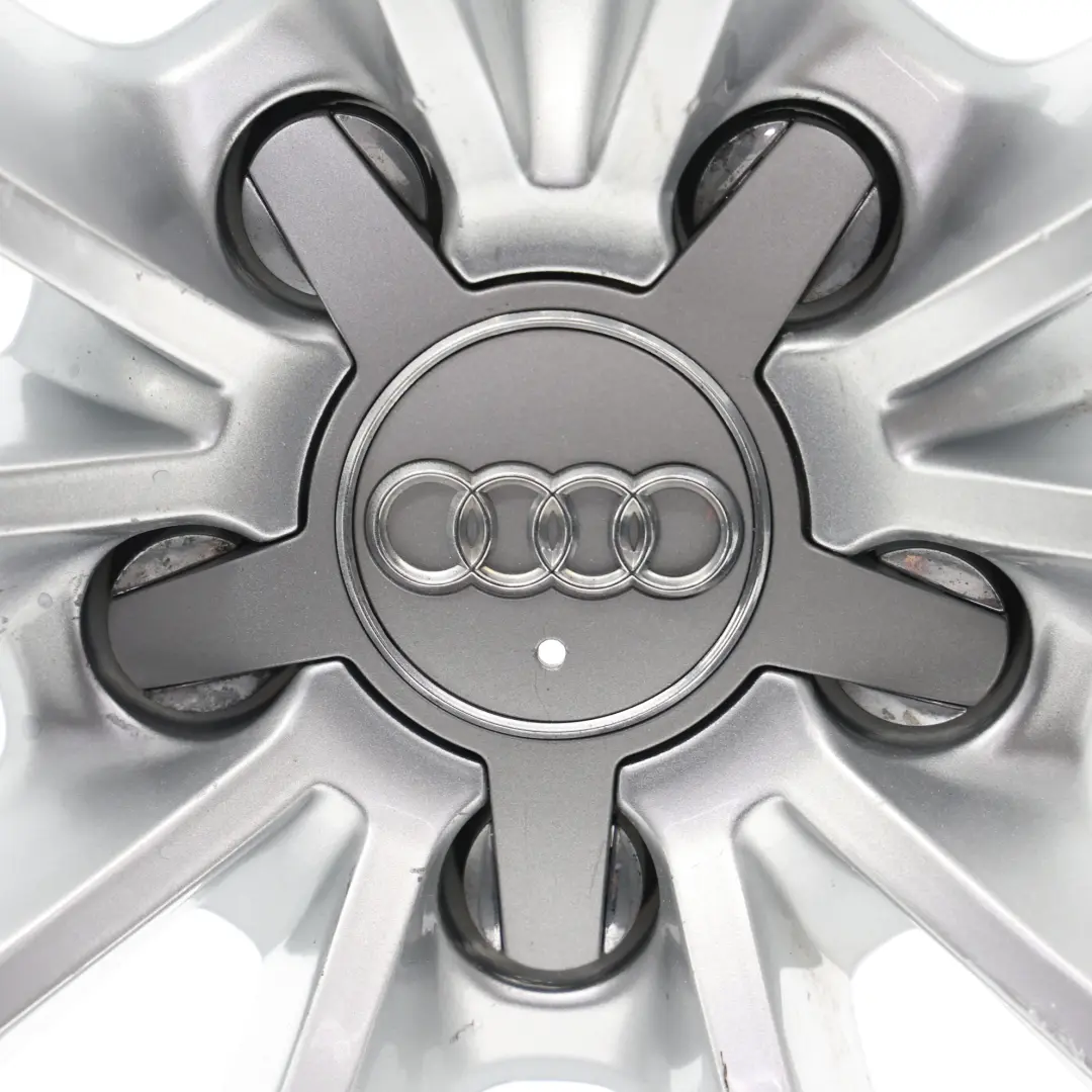 Cerchione Lega Argento 19" 9J ET:33 Star Spoke per Audi A7 4G A8 D4 con numero di parte 4H0601025BG Audi A7 4G A8 D4 Cerchione Lega Argento 19" 9J ET:33 Star Spoke - SKU 4H0601025BG-2 - Numero di parte 4H0601025BG