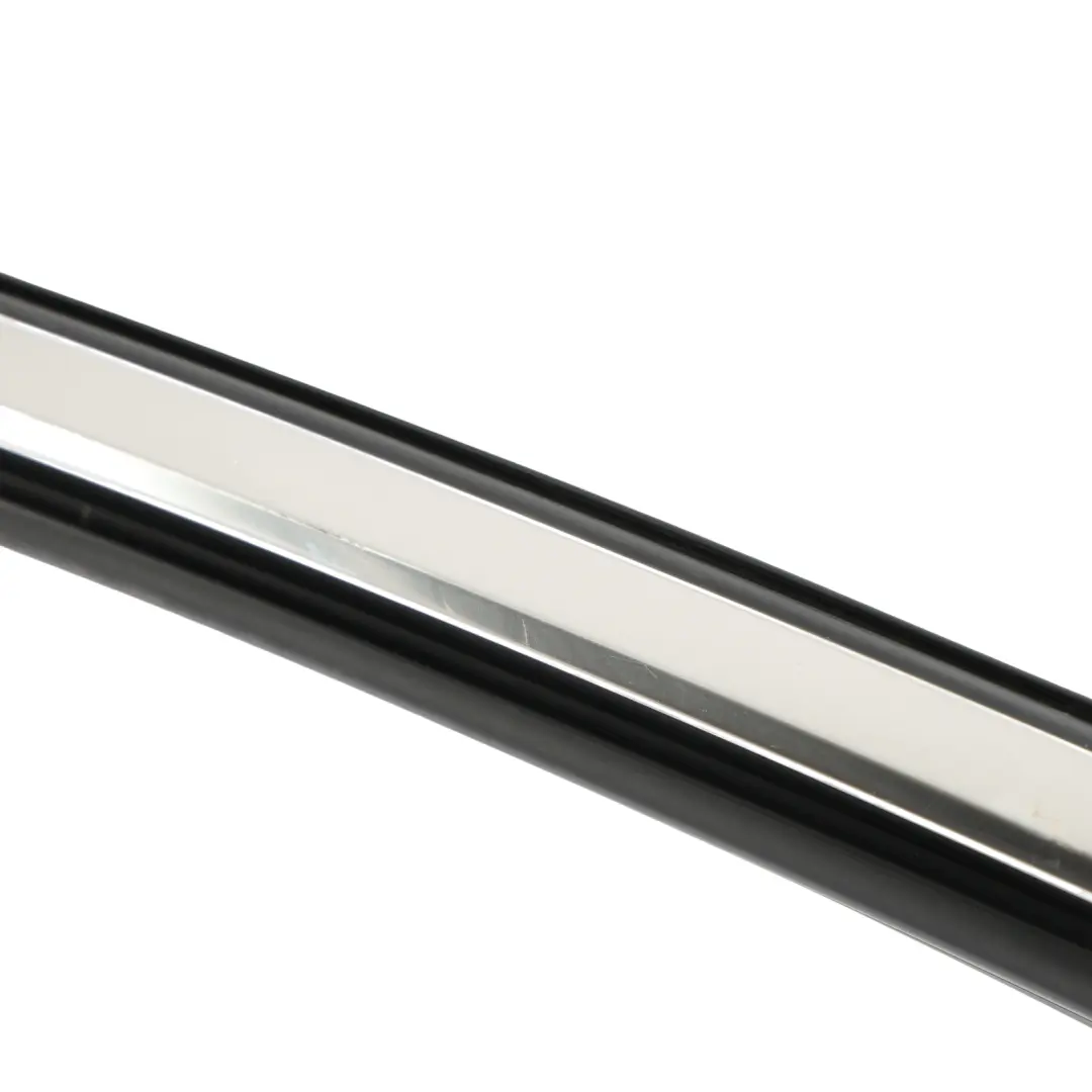 Audi A6 C8 Front Door Window Guide Seal Rubber Gasket Trim Right O/S - SKU 4K0837432B-1 - Part number 4K0837432B