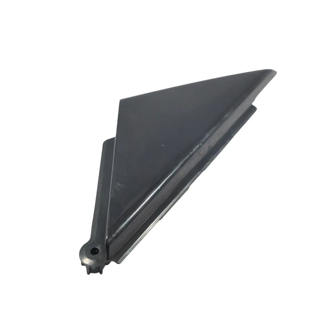 Moldura Triangular Puerta Exterior Delantero Derecho para Audi A6 C8 RS6 con número de pieza 4K0837638 Audi A6 C8 RS6 Moldura Triangular Puerta Exterior Delantero Derecho - SKU 4K0837638 - Número de pieza 4K0837638