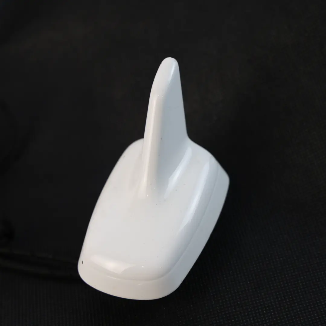 Audi Q7 4L Roof Antenna Aerial Shark Top Ibis White - Y9C - SKU 4L0035503L-IWH - Part number 4L0035503L
