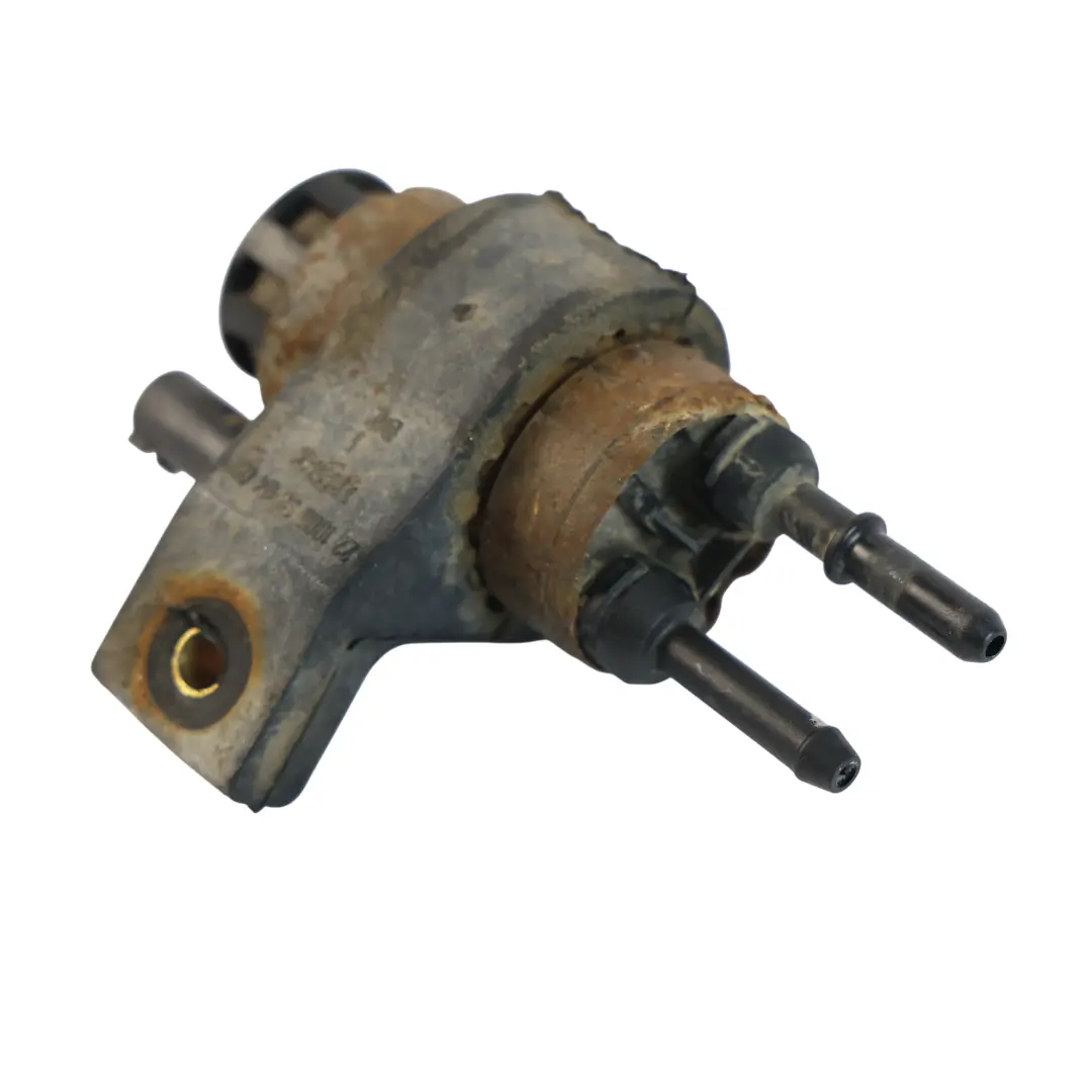 Flüssigkeitspumpe SCR AdBlue Behälter 3.0 TDI für Audi A4 B8 Q7 4L A8 D4 mit Teilenummer 4L0131901 Audi A4 B8 Q7 4L A8 D4 Flüssigkeitspumpe SCR AdBlue Behälter 3.0 TDI - SKU 4L0131901-1 - Teilenummer 4L0131901