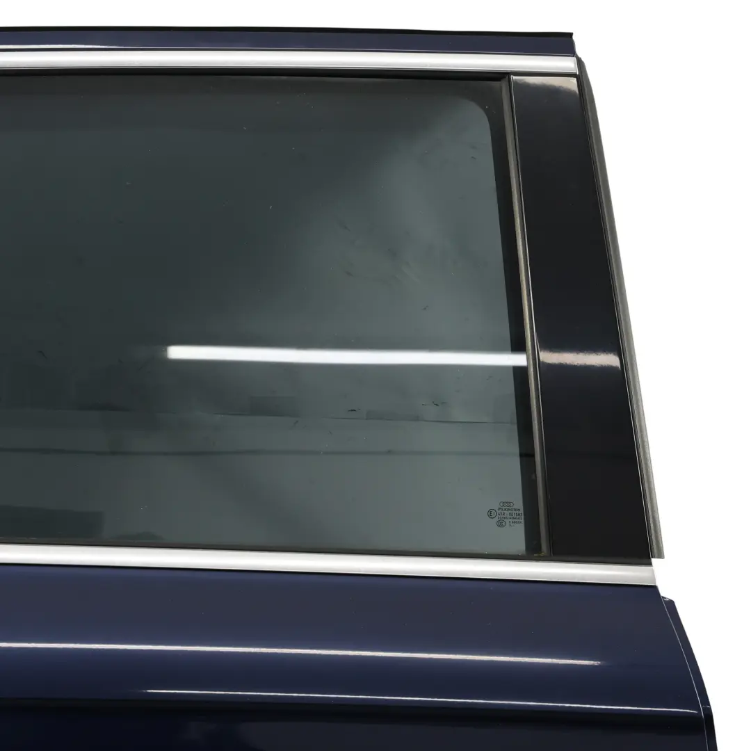 Panel Cobertura Puerta Trasera Derecha Azul Mugello Perla Z5E para Audi Q7 4L con número de pieza 4L0833052 Audi Q7 4L Panel Cobertura Puerta Trasera Derecha Azul Mugello Perla Z5E - SKU 4L0833052-MUB - Número de pieza 4L0833052