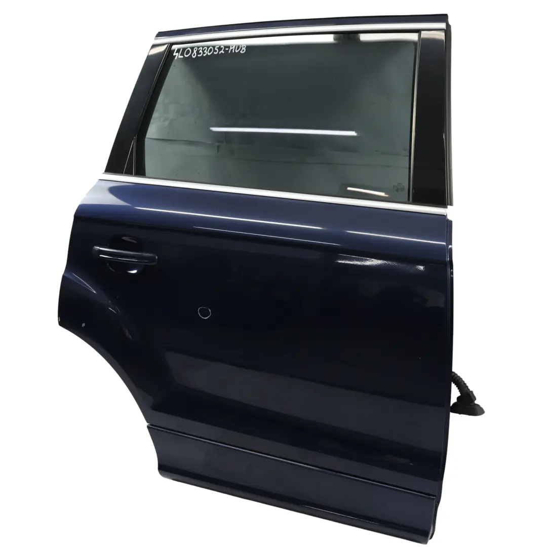 Panel Cobertura Puerta Trasera Derecha Azul Mugello Perla Z5E para Audi Q7 4L con número de pieza 4L0833052 Audi Q7 4L Panel Cobertura Puerta Trasera Derecha Azul Mugello Perla Z5E - SKU 4L0833052-MUB - Número de pieza 4L0833052
