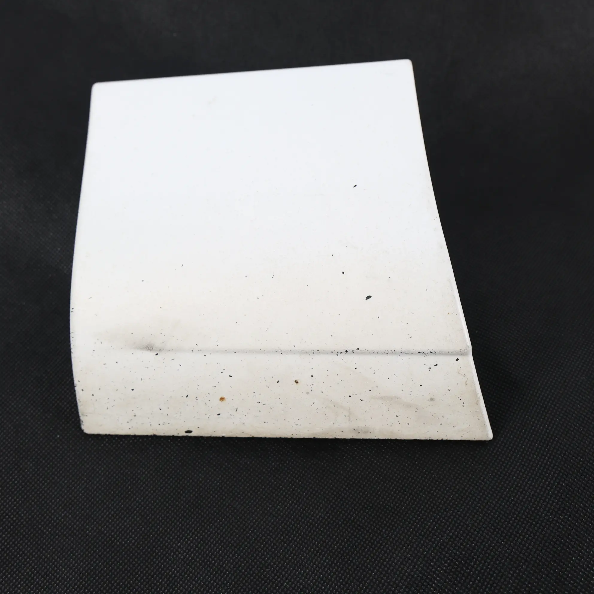 Audi Q7 4L Nakładka Dolna Błotnika Lewy Przód Ibis White - Y9C 4L0854959B