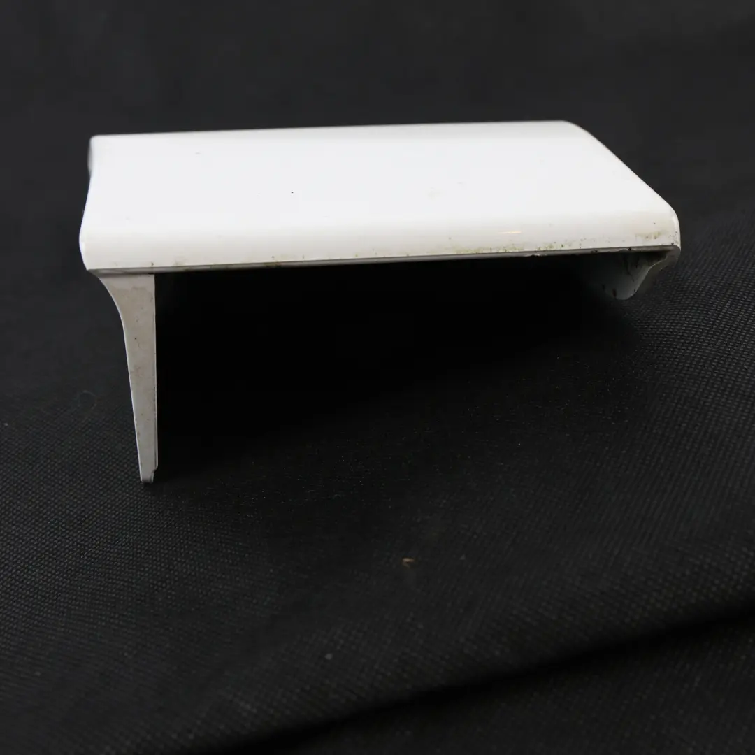 Audi Q7 4L Modanatura Parafango Anteriore Sinistro Bianco Ibis Y9C - SKU 4L0854959B-IWH - Numero di parte 4L0854959B