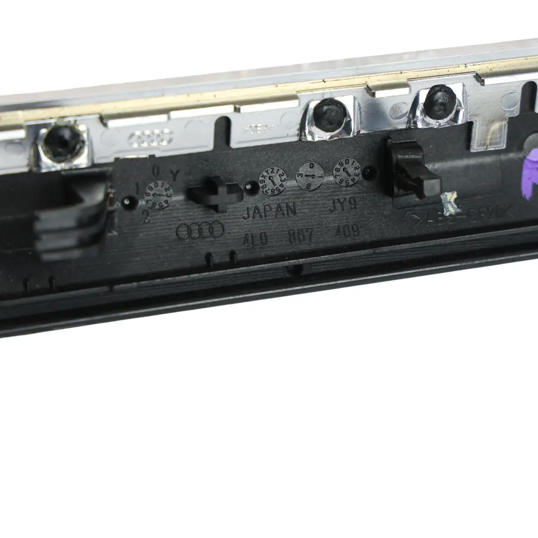 Moldura Puerta Delantera Izquierda Negro Piano para Audi Q7 4L con número de pieza 4L0867409K Audi Q7 4L Moldura Puerta Delantera Izquierda Negro Piano - SKU 4L0867409K - Número de pieza 4L0867409K