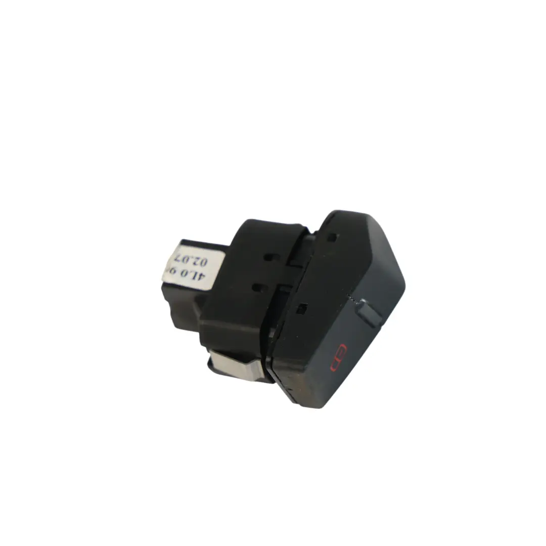 Botón Cierre Central Negro Trasero Izquierdo para Audi Q7 4L con número de pieza 4L0962107A Audi Q7 4L Botón Cierre Central Negro Trasero Izquierdo - SKU 4L0962107A - Número de pieza 4L0962107A