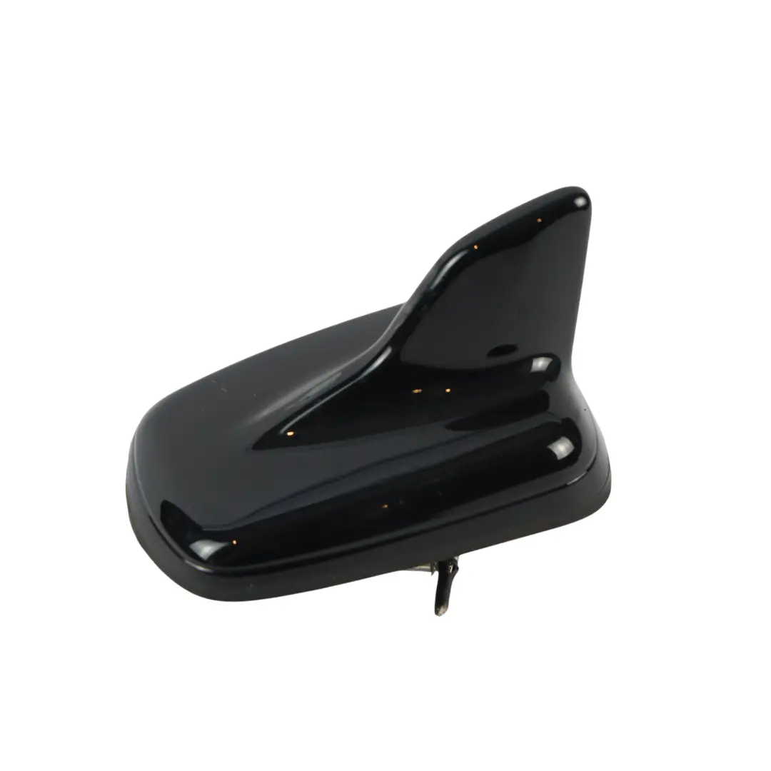 Antena Dachowa Rekin Czarna do Audi A4 B9 Q2 GA o numerze 4M0035503K Audi A4 B9 Q2 GA Antena Dachowa Rekin Czarna - SKU 4M0035503K - Numer Części 4M0035503K