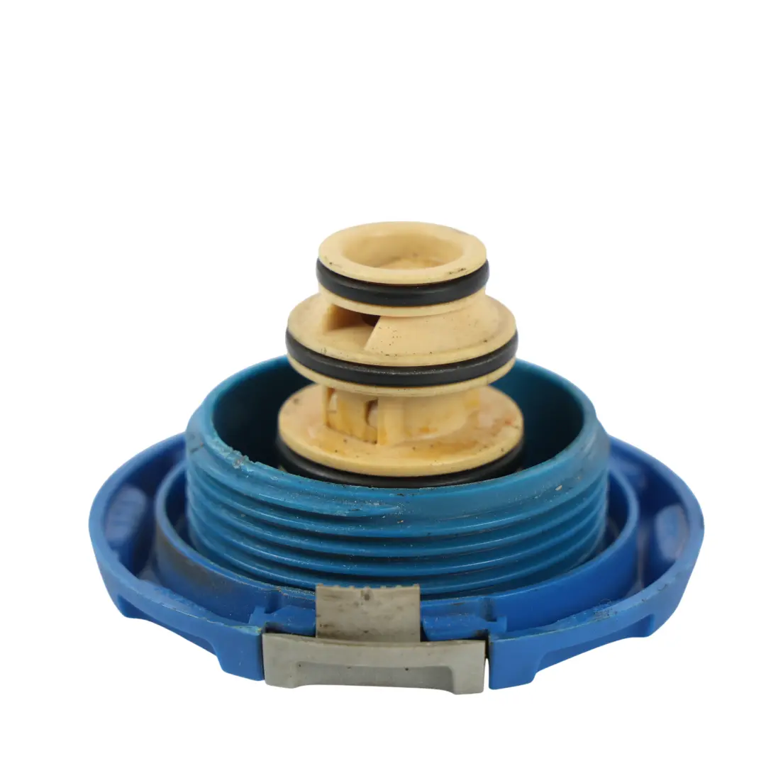 Audi A4 B9 Bouchon Couvercle Réservoir Liquide Refroidissement - SKU 4M0121321J - Numéro de pièce 4M0121321J