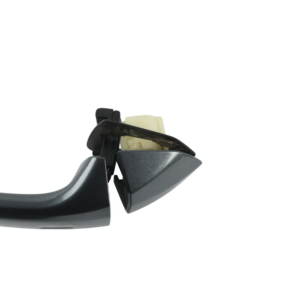 Maniglia Porta Anteriore Sinistra Grigio Daytona Z7S per Audi A6 C8 con numero di parte 4M8837205B Audi A6 C8 Maniglia Porta Anteriore Sinistra Grigio Daytona Z7S - SKU 4M8837205B-DGR - Numero di parte 4M8837205B