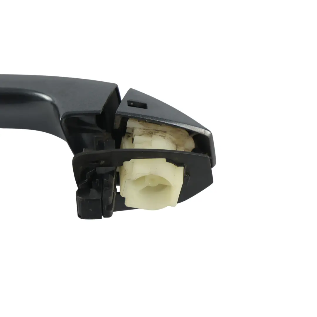 Manija Puerta Delantera Izquierda Gris Daytona Z7S para Audi A6 C8 con número de pieza 4M8837205B Audi A6 C8 Manija Puerta Delantera Izquierda Gris Daytona Z7S - SKU 4M8837205B-DGR - Número de pieza 4M8837205B