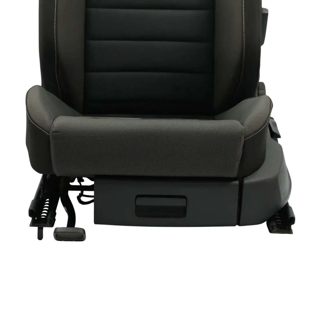 Asiento Delantero Izquierdo Tela Alcantara Negro Cuarzo para VW Golf Sportsvan con número de pieza 510881805FF VW Golf Sportsvan Asiento Delantero Izquierdo Tela Alcantara Negro Cuarzo - SKU 510881805FF-1 - Número de pieza 510881805FF