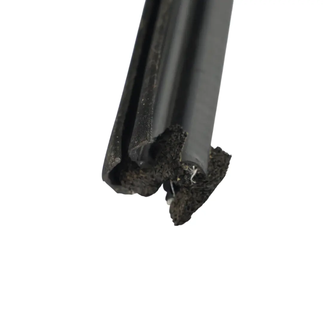 Ford Mondeo Mk5 Joint Étanchéité Porte Arrière Gauche DS73-F25861-AE - SKU 5257434 - Numéro de pièce 5257434