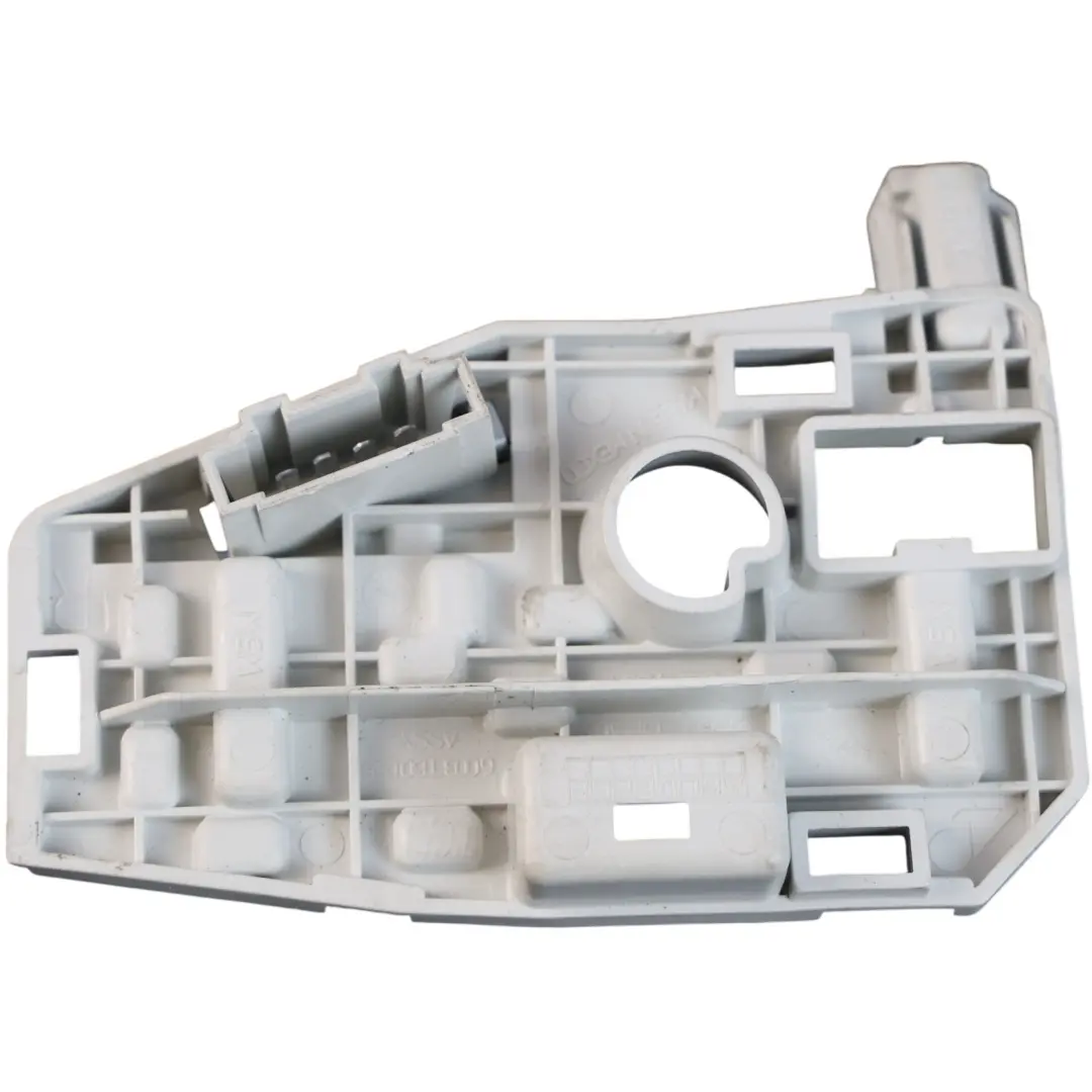 Portalámparas Interior Trasero Derecho para Volkswagen Jetta A6 con número de pieza 5C6945260B Volkswagen Jetta A6 Portalámparas Interior Trasero Derecho - SKU 5C6945260B - Número de pieza 5C6945260B