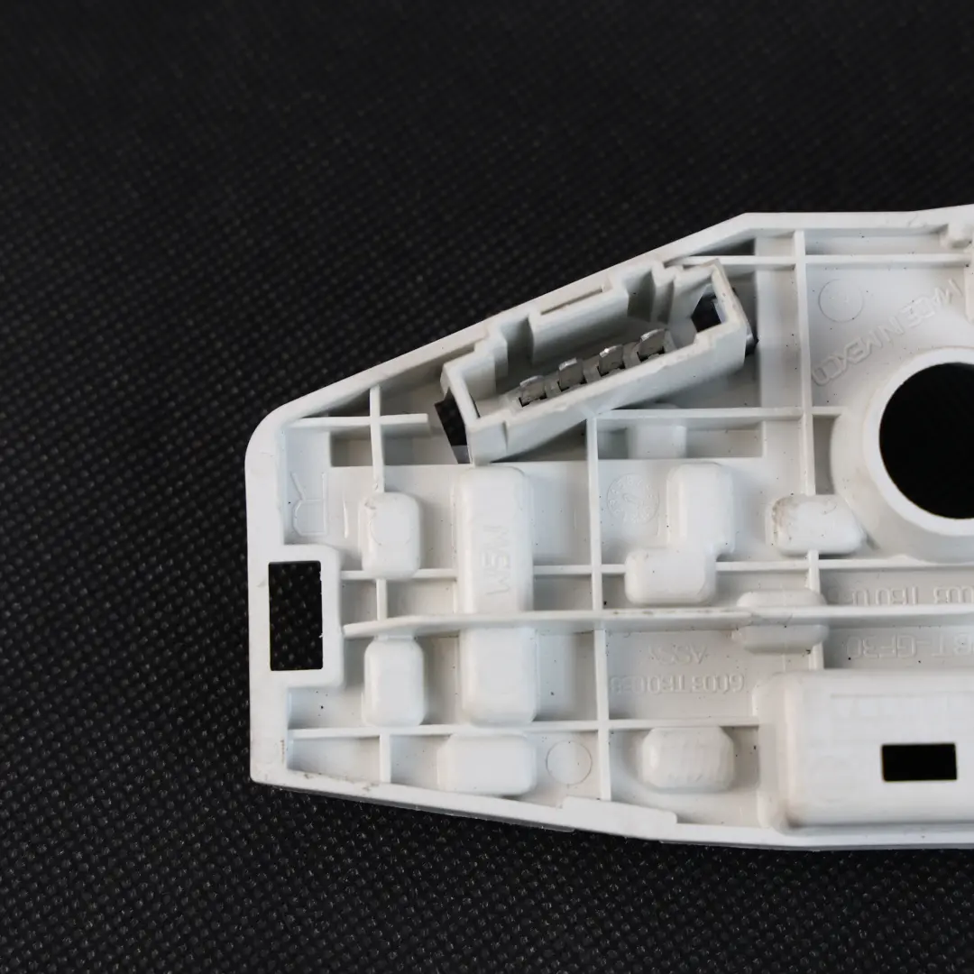 Portalampada Interno Posteriore Destro per Volkswagen Jetta A6 con numero di parte 5C6945260B Volkswagen Jetta A6 Portalampada Interno Posteriore Destro - SKU 5C6945260B - Numero di parte 5C6945260B