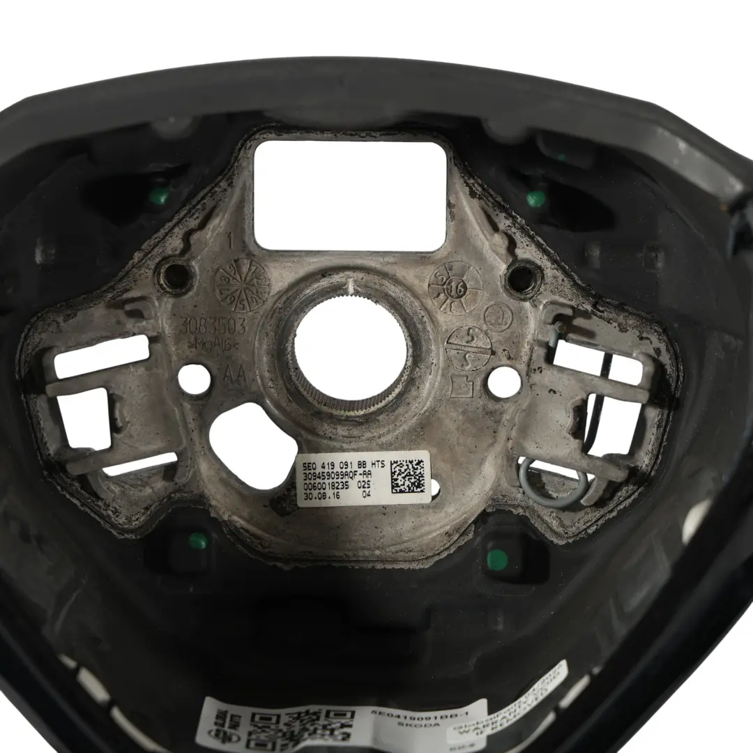 Mk3 VRS Lenkrad NEU Schwarz Leder Flachboden für Skoda Octavia mit Teilenummer 5E0419091BB Skoda Octavia Mk3 VRS Lenkrad NEU Schwarz Leder Flachboden - SKU 5E0419091BB-1 - Teilenummer 5E0419091BB