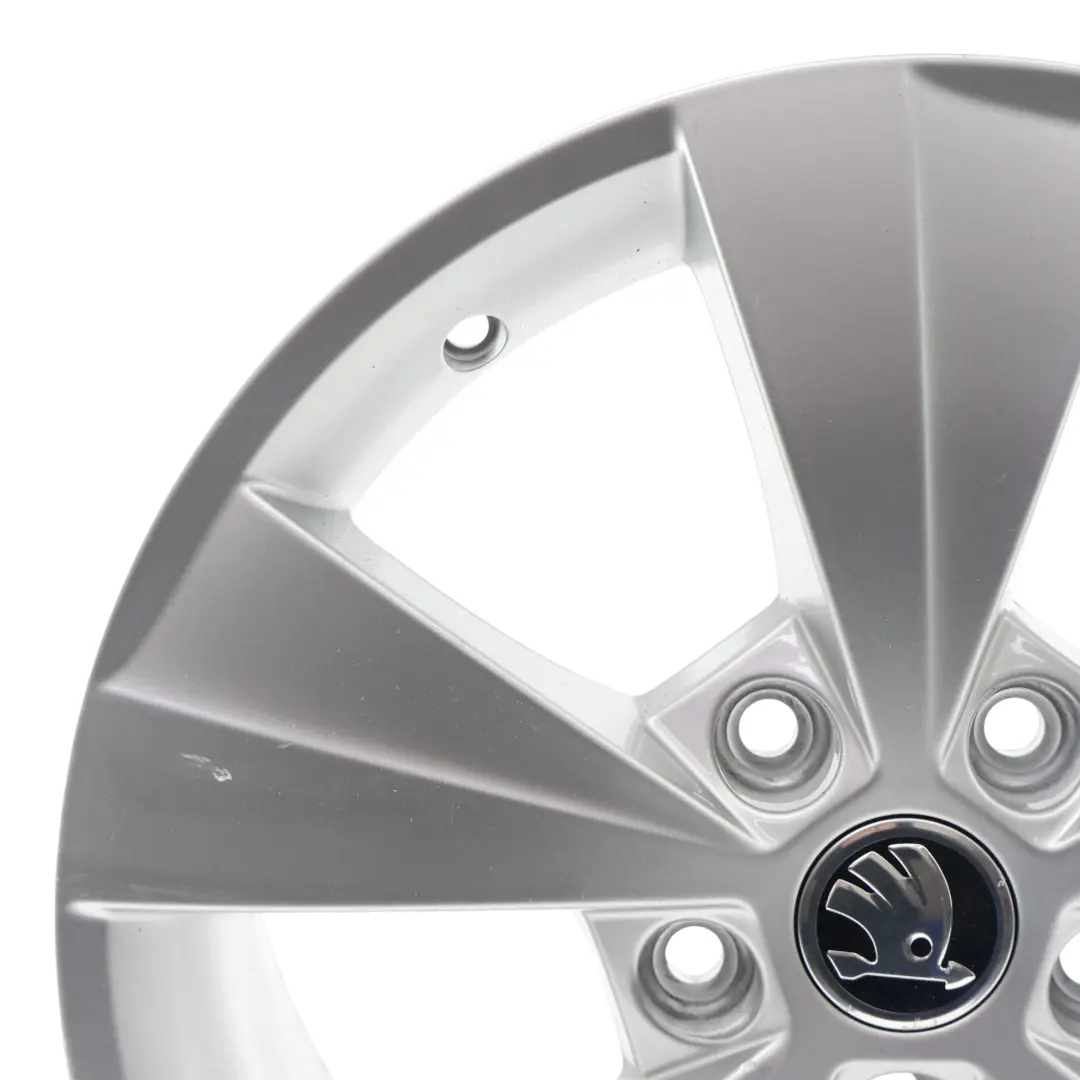 Mk3 5E Felga Aluminiowa Srebrna 6,5J 16" ET:46 do Skoda Octavia o numerze 5E0601025BE Skoda Octavia Mk3 5E Felga Aluminiowa Srebrna 6,5J 16" ET:46 - SKU 5E0601025BE-2 - Numer Części 5E0601025BE