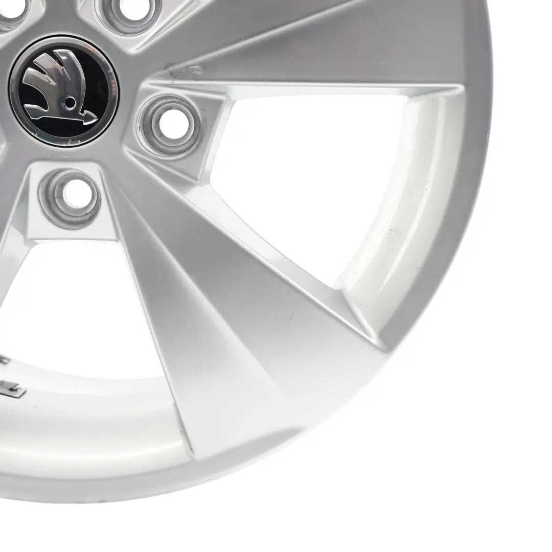 MK3 5E Silber Alu Felge 6,5J 16" ET:46 für Skoda Octavia mit Teilenummer 5E0601025BE Skoda Octavia MK3 5E Silber Alu Felge 6,5J 16" ET:46 - SKU 5E0601025BE-2 - Teilenummer 5E0601025BE