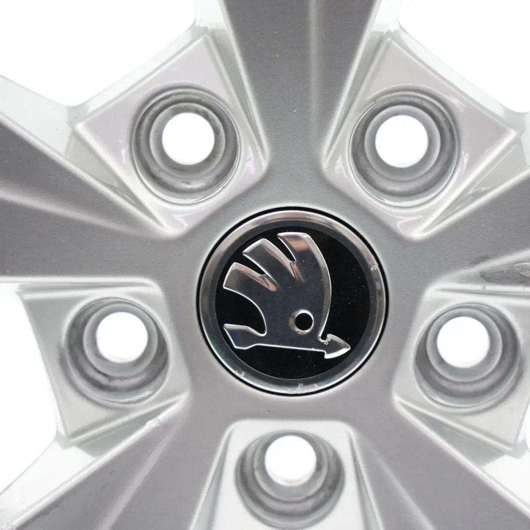 MK3 5E Llanta Aleación Plata 6,5J 16" ET:46 para Skoda Octavia con número de pieza 5E0601025BE Skoda Octavia MK3 5E Llanta Aleación Plata 6,5J 16" ET:46 - SKU 5E0601025BE-2 - Número de pieza 5E0601025BE
