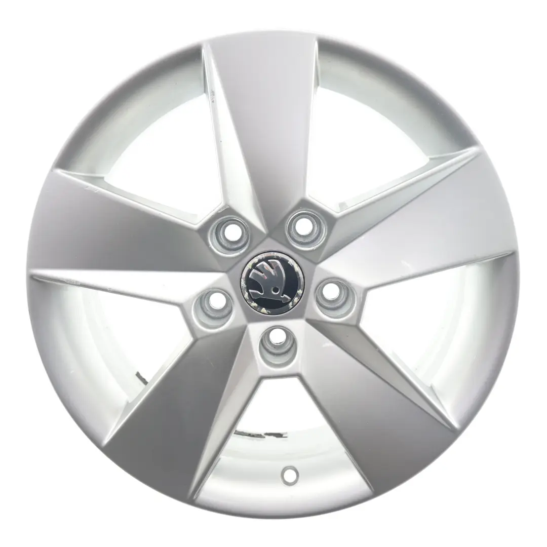 Mk3 5E Silver Alloy Wheel Rim 16" 6.5J ET46 Star Spoke to Skoda Octavia with Part number 5E0601025H Skoda Octavia Mk3 5E Silver Alloy Wheel Rim 16" 6.5J ET46 Star Spoke - SKU 5E0601025H-4 - Part number 5E0601025H