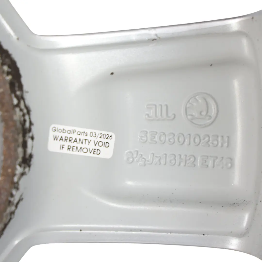 Mk3 5E Silver Alloy Wheel Rim 16" 6.5J ET46 Star Spoke to Skoda Octavia with Part number 5E0601025H Skoda Octavia Mk3 5E Silver Alloy Wheel Rim 16" 6.5J ET46 Star Spoke - SKU 5E0601025H-4 - Part number 5E0601025H