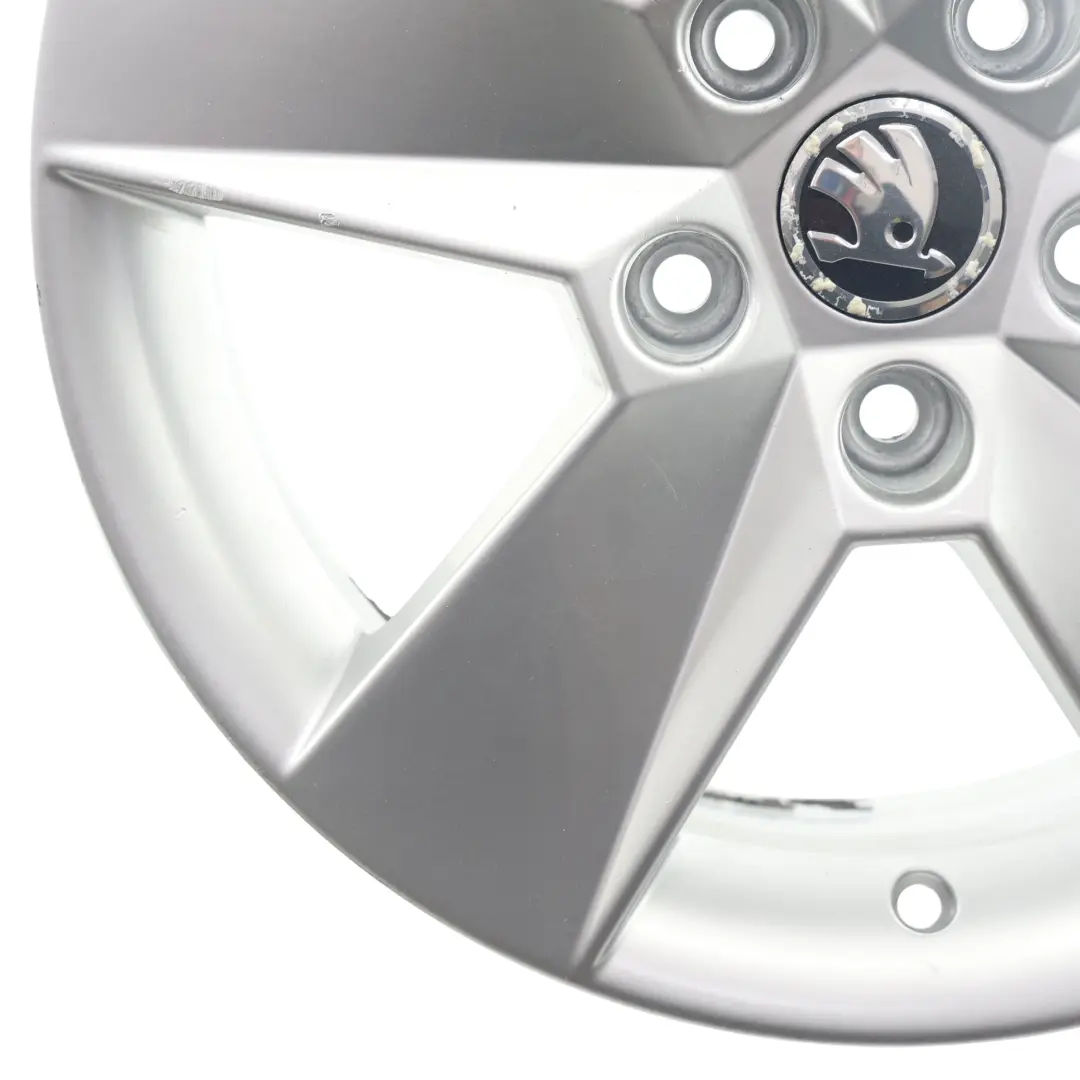 Mk3 5E Silver Alloy Wheel Rim 16" 6.5J ET46 Star Spoke to Skoda Octavia with Part number 5E0601025H Skoda Octavia Mk3 5E Silver Alloy Wheel Rim 16" 6.5J ET46 Star Spoke - SKU 5E0601025H-4 - Part number 5E0601025H