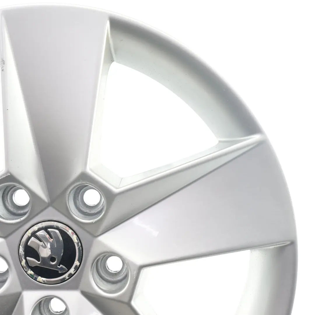 Mk3 5E Silver Alloy Wheel Rim 16" 6.5J ET46 Star Spoke to Skoda Octavia with Part number 5E0601025H Skoda Octavia Mk3 5E Silver Alloy Wheel Rim 16" 6.5J ET46 Star Spoke - SKU 5E0601025H-4 - Part number 5E0601025H