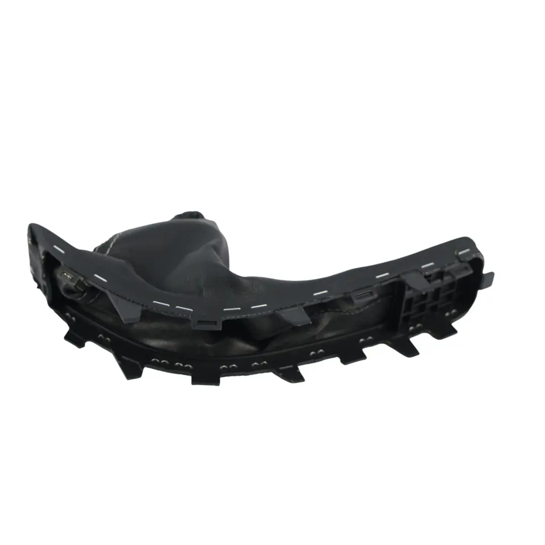 Funda Tirador Freno Mano Cuero para Skoda Octavia 5E con número de pieza 5E0711457E Skoda Octavia 5E Funda Tirador Freno Mano Cuero - SKU 5E0711457E-1 - Número de pieza 5E0711457E