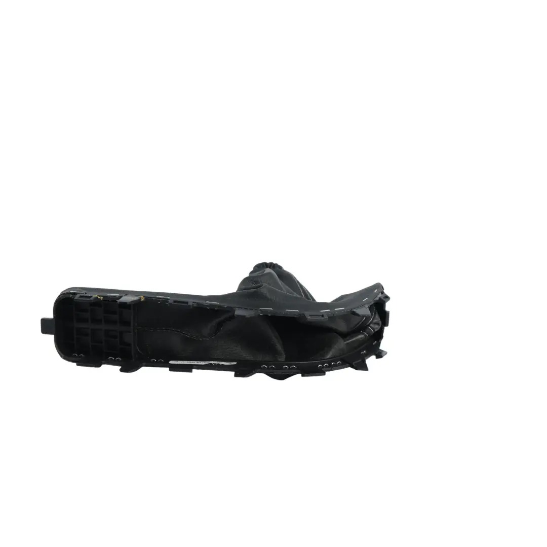 Funda Tirador Freno Mano Cuero para Skoda Octavia 5E con número de pieza 5E0711457E Skoda Octavia 5E Funda Tirador Freno Mano Cuero - SKU 5E0711457E-1 - Número de pieza 5E0711457E