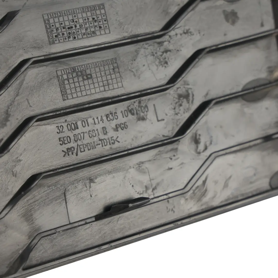 MK3 Modanatura Griglia Paraurti Anteriore Sinistra per Skoda Octavia con numero di parte 5E0807681B Skoda Octavia MK3 Modanatura Griglia Paraurti Anteriore Sinistra - SKU 5E0807681B - Numero di parte 5E0807681B