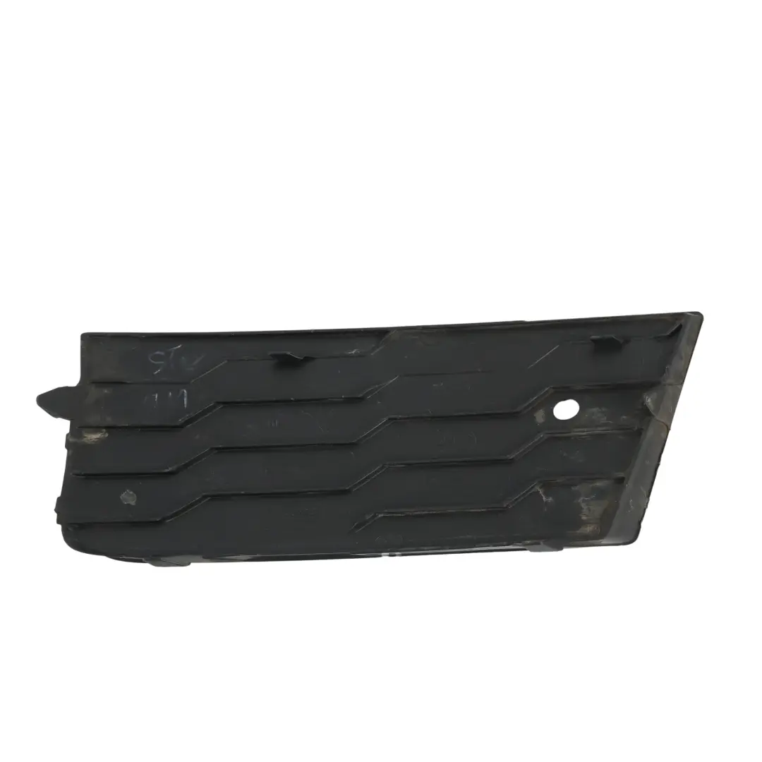 MK3 Garniture Grille Pare-Chocs Avant Gauche pour Skoda Octavia à propos du numéro de pièce 5E0807681B Skoda Octavia MK3 Garniture Grille Pare-Chocs Avant Gauche - SKU 5E0807681B - Numéro de pièce 5E0807681B