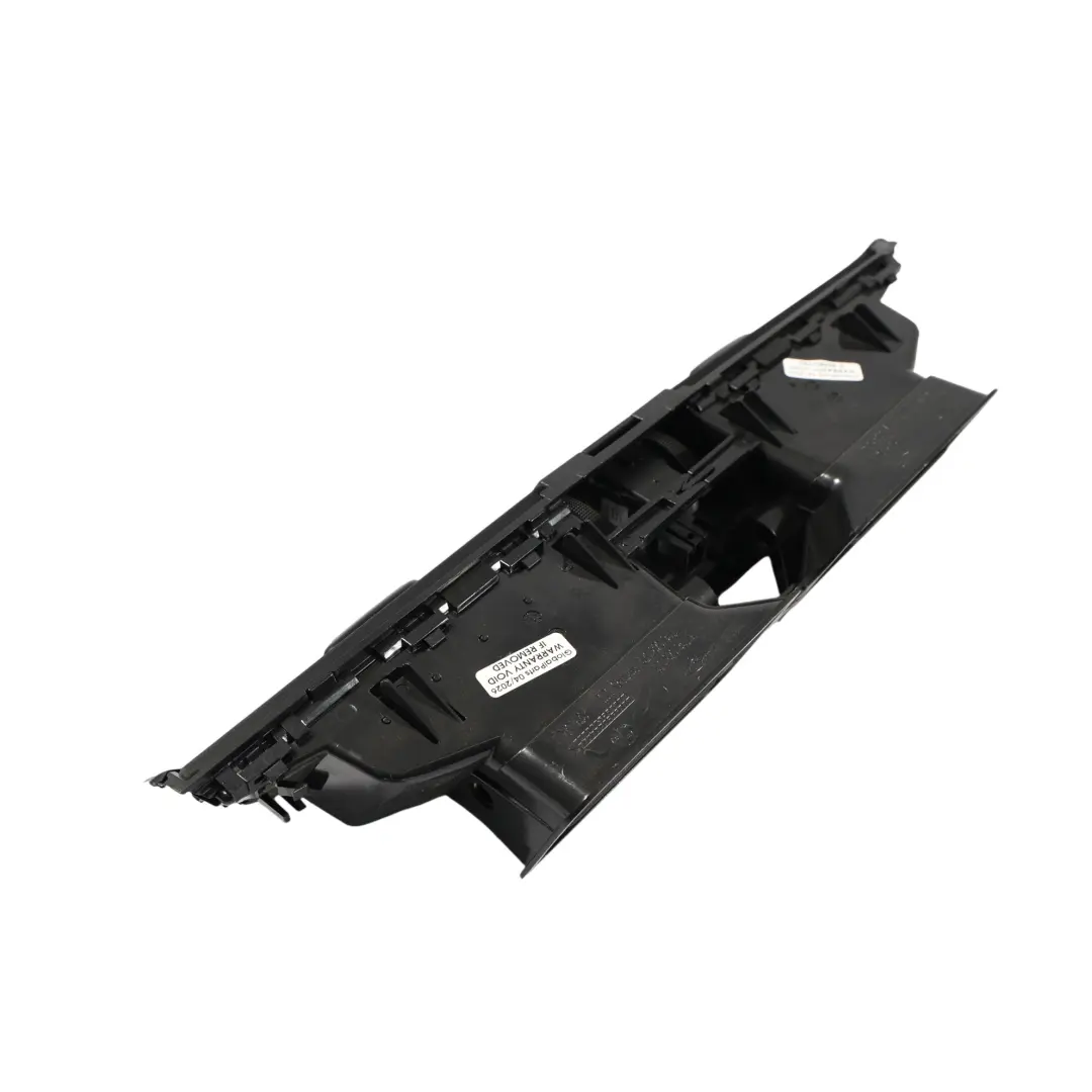 Skoda Octavia 5E Rejilla Ventilación Central Salpicadero Negro - SKU 5E0820951A - Número de pieza 5E0820951A