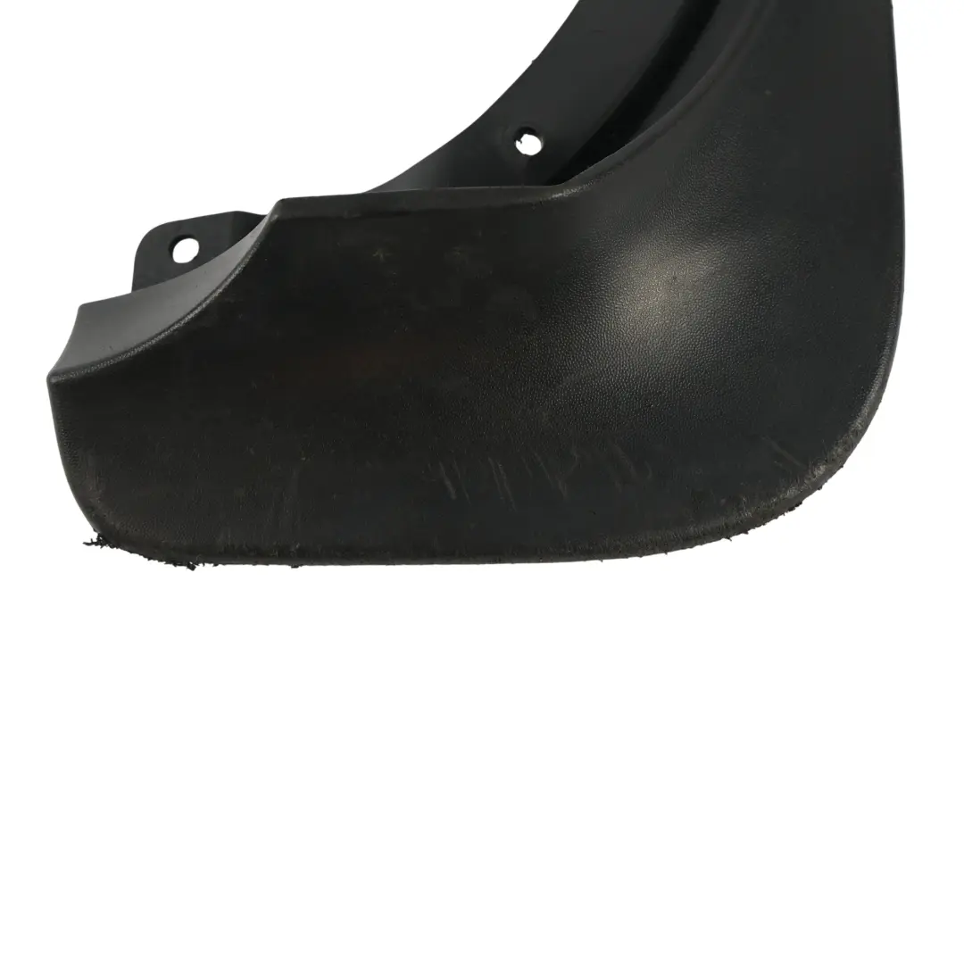 Bavette Noir Satiné Arrière Droit pour Skoda Octavia 5E à propos du numéro de pièce 5E0821822 Skoda Octavia 5E Bavette Noir Satiné Arrière Droit - SKU 5E0821822 - Numéro de pièce 5E0821822