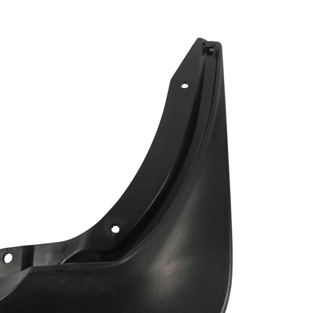 Bavette Noir Satiné Arrière Droit pour Skoda Octavia 5E à propos du numéro de pièce 5E0821822 Skoda Octavia 5E Bavette Noir Satiné Arrière Droit - SKU 5E0821822 - Numéro de pièce 5E0821822