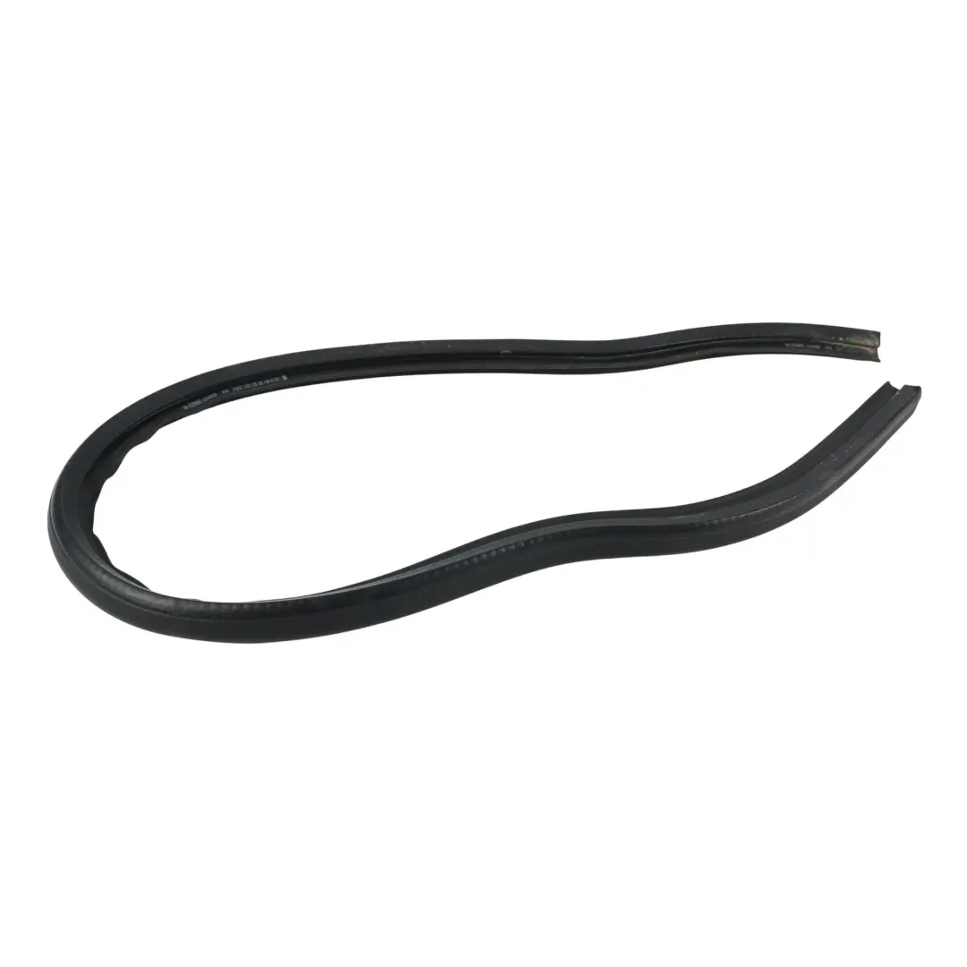 Skoda Superb Mk2 B6 Guarnizione Gomma Paratia Sotto Cofano - SKU 3T0823723C - Numero di parte 5E0823723A