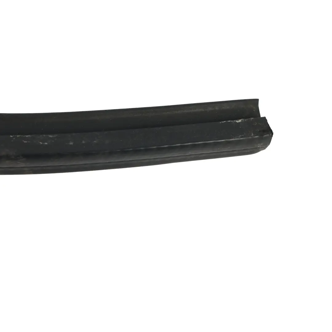 Mk2 B6 Schott Unter Motorhaube Gummi Dichtung für Skoda Superb mit Teilenummer 5E0823723A Skoda Superb Mk2 B6 Schott Unter Motorhaube Gummi Dichtung - SKU 3T0823723C - Teilenummer 5E0823723A