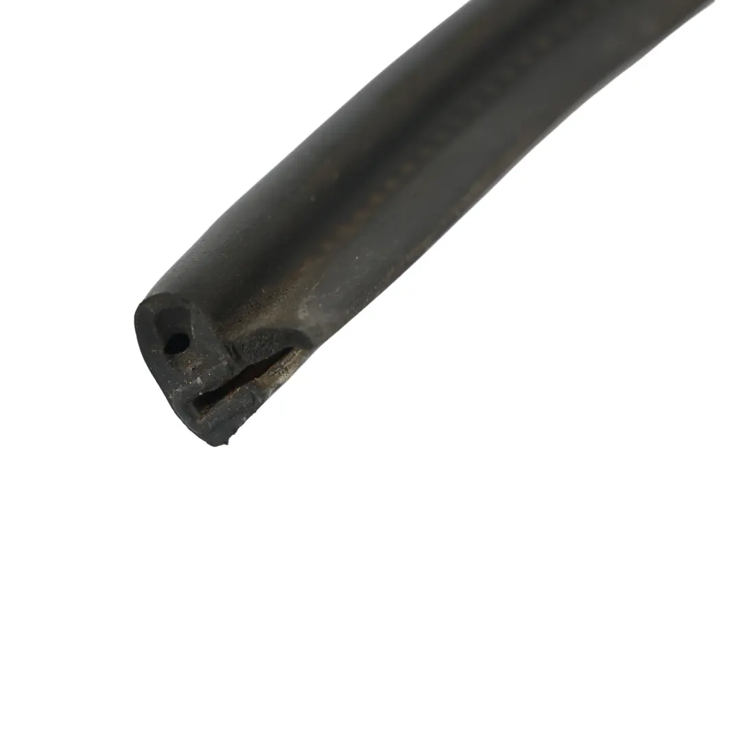 Mk2 B6 Joint Caoutchouc Cloison Sous Capot pour Skoda Superb à propos du numéro de pièce 5E0823723A Skoda Superb Mk2 B6 Joint Caoutchouc Cloison Sous Capot - SKU 3T0823723C - Numéro de pièce 5E0823723A