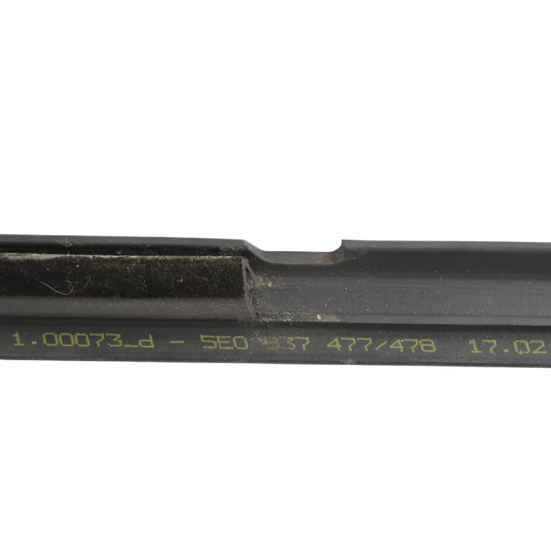 MK3 5E Guarnizione Gomma Vetro Porta Anteriore Sinistra per Skoda Octavia con numero di parte 5E0837477 Skoda Octavia MK3 5E Guarnizione Gomma Vetro Porta Anteriore Sinistra - SKU 5E0837477 - Numero di parte 5E0837477