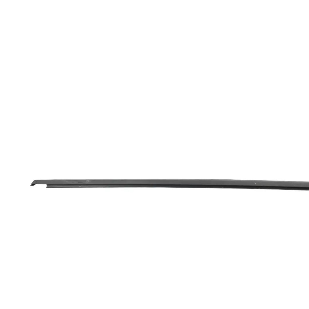 MK3 5E Guarnizione Gomma Vetro Porta Anteriore Sinistra per Skoda Octavia con numero di parte 5E0837477 Skoda Octavia MK3 5E Guarnizione Gomma Vetro Porta Anteriore Sinistra - SKU 5E0837477 - Numero di parte 5E0837477