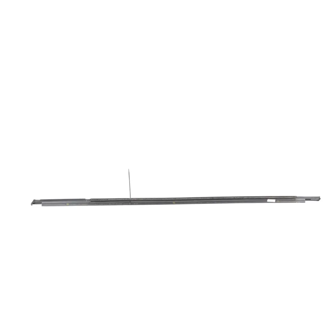 Mk3 5E Uszczelka Szyby Drzwi Przednich Prawa do Skoda Octavia o numerze 5E0837478 Skoda Octavia Mk3 5E Uszczelka Szyby Drzwi Przednich Prawa - SKU 5E0837478 - Numer Części 5E0837478