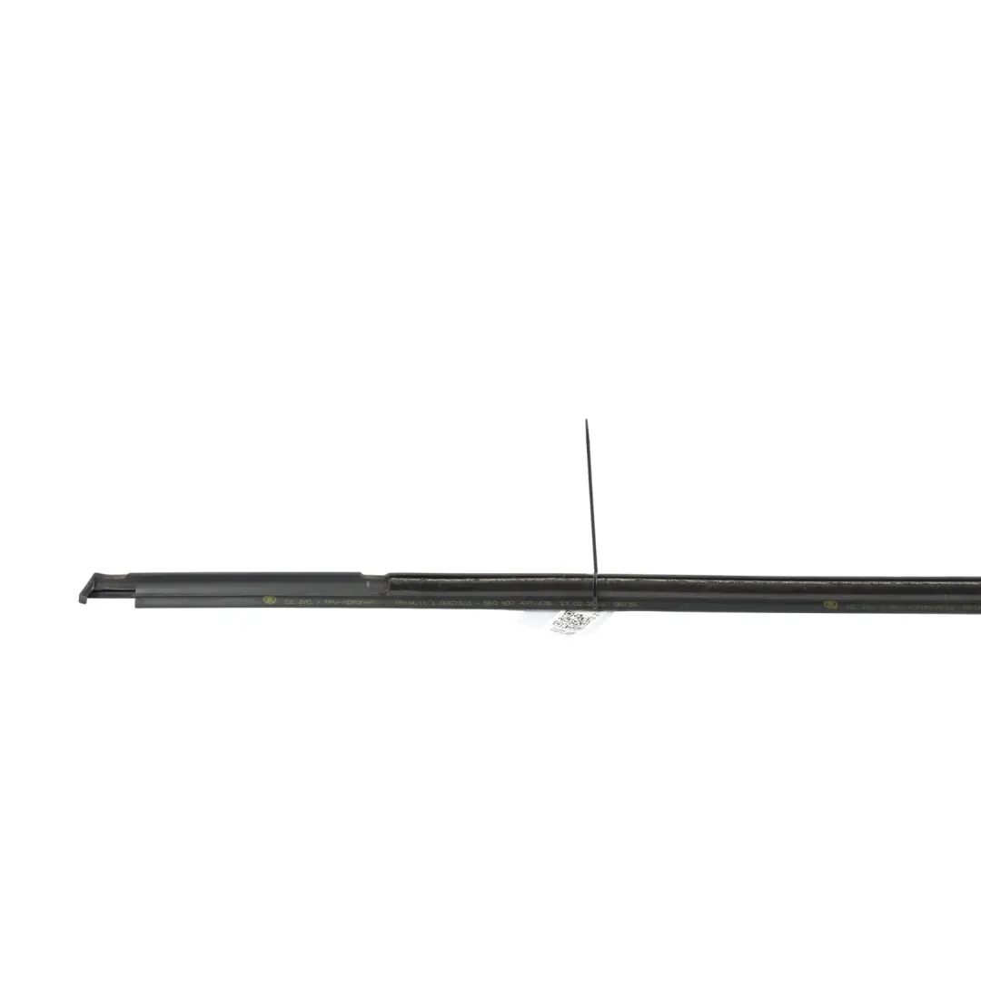 MK3 5E Guarnizione Gomma Vetro Porta Anteriore Destra per Skoda Octavia con numero di parte 5E0837478 Skoda Octavia MK3 5E Guarnizione Gomma Vetro Porta Anteriore Destra - SKU 5E0837478 - Numero di parte 5E0837478